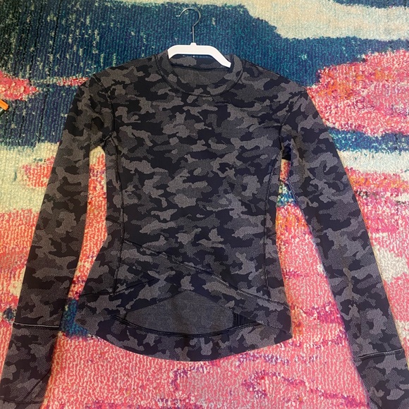 Women’s Lululemon Camo Long sleeve - Picture 1 of 3